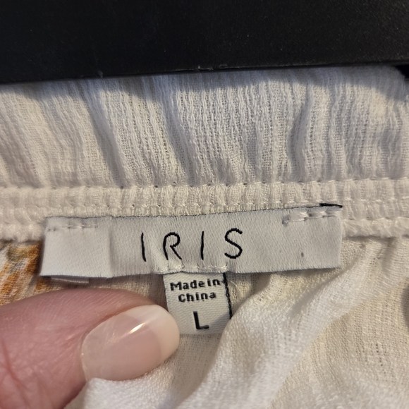 Iris Cream and Brown Floral Off-Shoulder Blouse - Picture 6 of 7